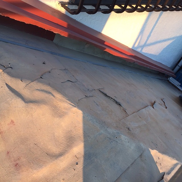 桟木を解体した屋根